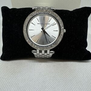 Michael Kors Darci MK3190 Women's Silver Stainless Steel Analog Dial Watch JNA2